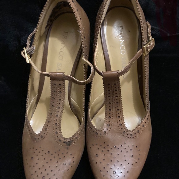 Franco Sarto Vintage Style T-Strap Leather Heels - Picture 2 of 3
